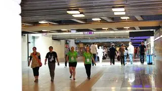 Ponad 650 wolontariuszy podczas Euro pomagali w blisko 70 miejscach we Wrocławiu. Między innimi na dworcu, lotnisku i przy stadionie