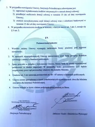 Strona umowy pomiędzy ministerstwem nauki a NCBiR, z podpisem ministra Szumowskiego
