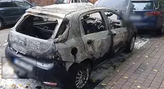 30-latek miał podpalić dwa samochody