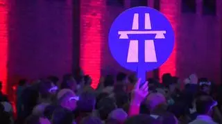 Fani zespołu przygotowani byli na utwór "Die Autobahn"