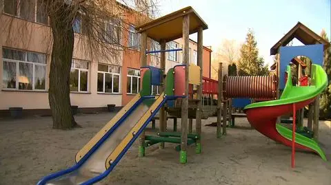 Chłopca z przedszkola odebrał dziadek jego kolegi