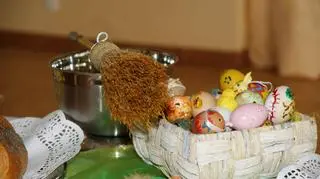 Przy błogosławieństwie przybliżono zgromadzonym symbolikę poszczególnych pokarmów