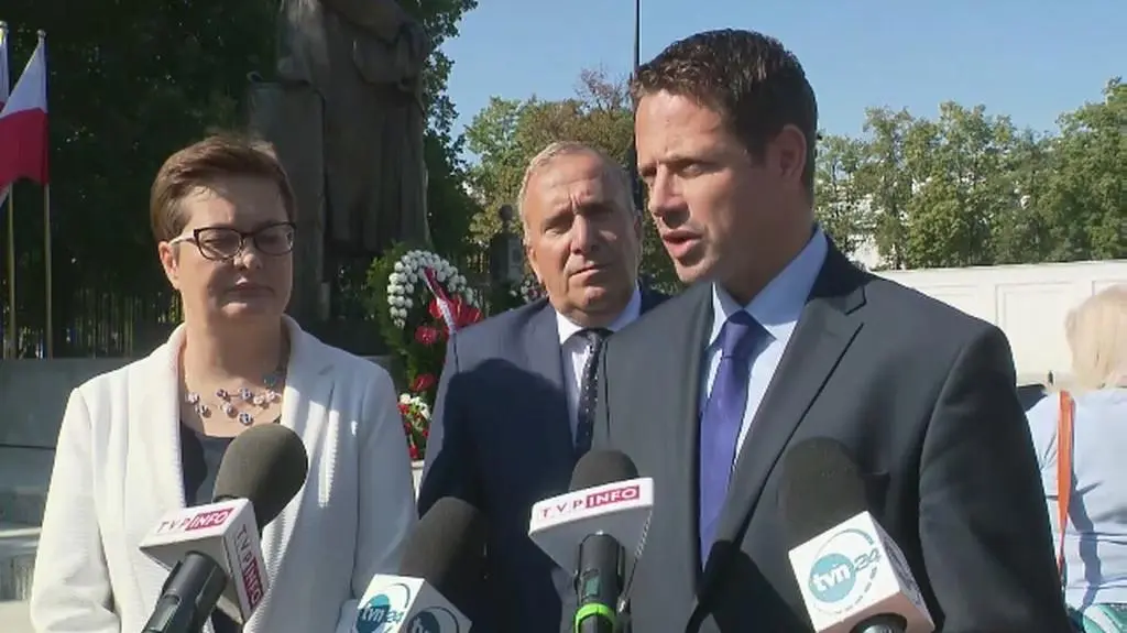 Trzaskowski: w 2020 roku powinniśmy wszyscy stać obok siebie