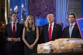 Ivanka Trump u boku braci i ojca