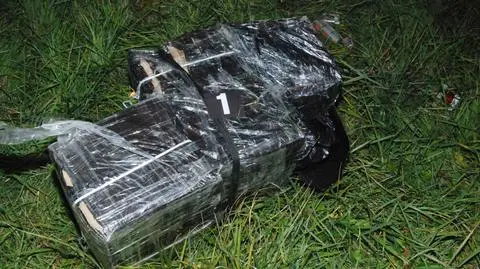 Pogranicznicy w przemycie znaleźli prawie pięć tysięcy paczek papierosów 