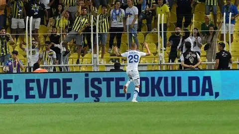 Pada gol dla Dynama Kijów, na trybunach "Putin, Putin"