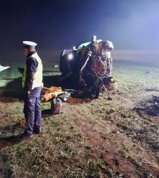 Samochód uderzył w nasyp, zginął kierowca 