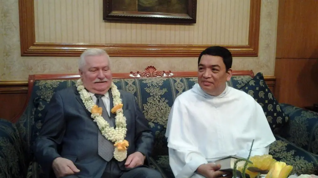Lecha Wałęsę udekorowano specjalnym medalem