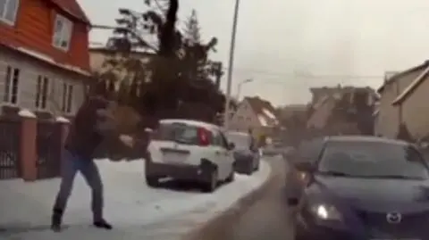 Strzelali, ale i tak uciekł. Nagranie z pościgu trafiło do sieci. 43-latka zatrzymali po dwóch tygodniach