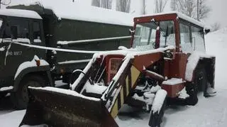 Koparko - ładowarka z wojskowej licytacji
