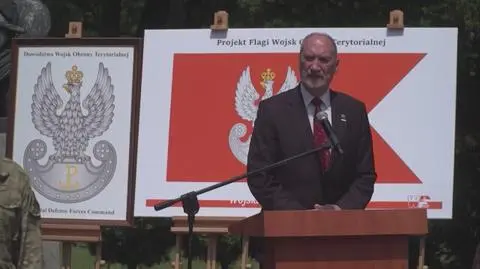 Antonii Macierewicz podczas uroczystości przejęcia przez DWOT tradycji AK