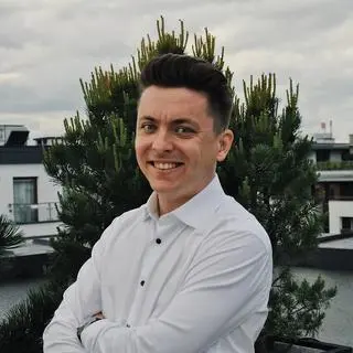 Piotr mówi, że nieźle mu się żyło i nie miał problemu z komunikacją. A potem wybuchła epidemia