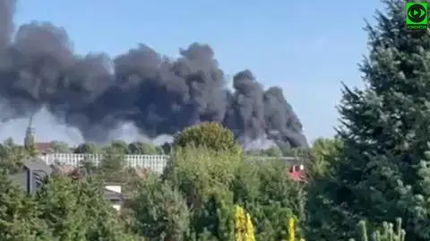 Spłonęły ciężarówki wypełnione materiałami budowlanymi