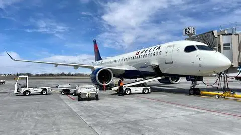 Samolot Airbus A220-300 linii Delta Air Lines
