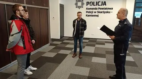 Uczniowie technikum zatrzymali pijanego kierowcę, który spowodował kolizję