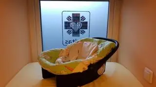 Dziecko w oknie życia sióstr urszulanek w Łodzi