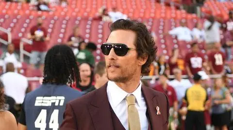 Gwiazdorska kolejka do zakupu drużyny NFL
