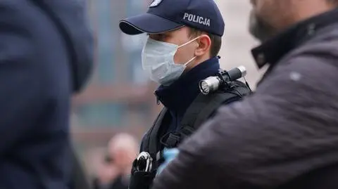 Policja kontroluje osoby przebywające na kwarantannie