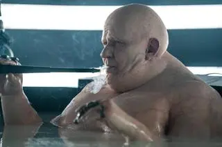 Stellan Skarsgård jako baron Vladimir Harkonnen