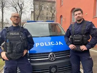 Policjanci pomogli 20-letniemu bezdomnemu mężczyźnie