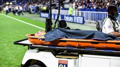 Sygnalizował problem, potem zemdlał. Dramatyczne obrazki w końcówce meczu we Francji