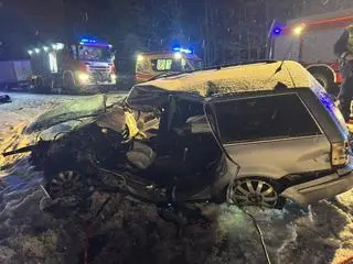 Zderzenie samochodu osobowego z dostawczym pod Toruniem
