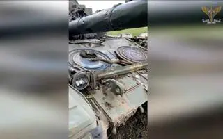 Rosjanie wzmacniają czołgi skradzionymi włazami kanalizacyjnymi