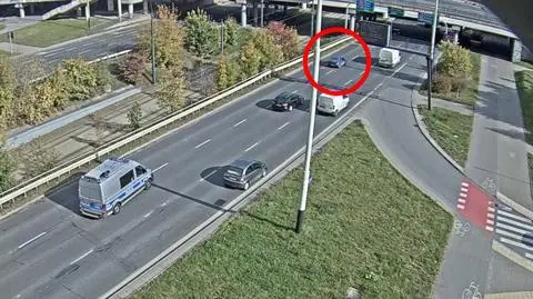 18-latek uciekał przed policją. Jechał pod prąd i uszkodził inne samochody