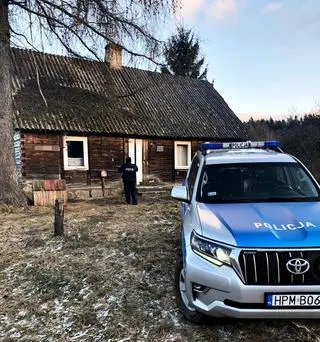 Policję wezwał mężczyzna, który odwiedził seniorkę