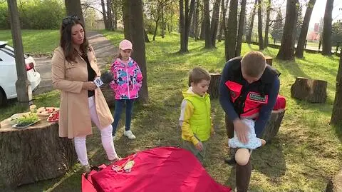 Jak pomóc w przypadku zakrztuszenia?