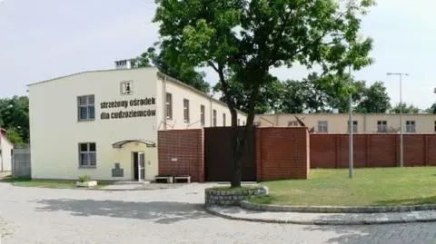 "Przypominają zakłady karne", "brak adekwatnej pomocy". Raport po wizycie w ośrodkach dla cudzoziemców