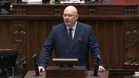 Gramatyka: gigantyczna machina partyjnej propagandy