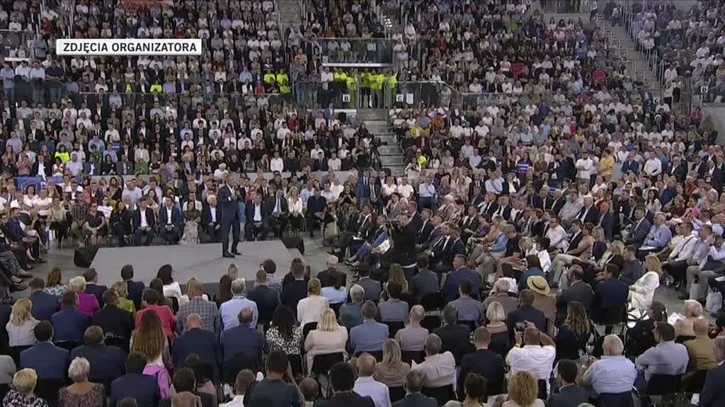 Tusk: nigdy nie wybaczymy PiS-owi plucia ludziom w twarz