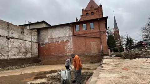 Na budowie nowej strażnicy archeolodzy odkryli cenne znaleziska sprzed kilkuset lat