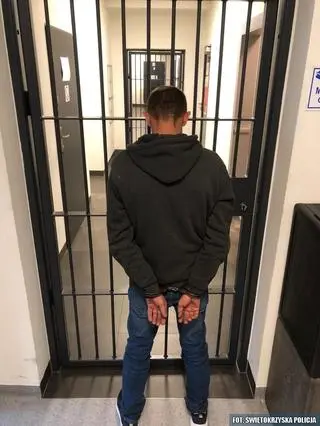 42-latek po raz dziewiąty odpowie na kierowanie autem na podwójnym gazie