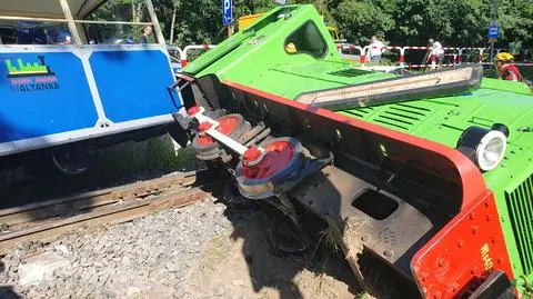 Lokomotywa przewróciła się na bok