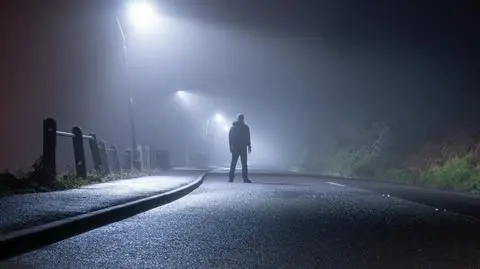 Przed nami mglista i chłodna noc