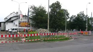 Przy dworcu kolejowym Wrocław-Psie Pole powstanie nowy łącznik komunikacyjny. W związku z budową mieszkańcy muszą się liczyć z kolejnymi w tej dzielnicy utrudnieniami drogowymi. 