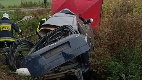 Nie ustąpił pierwszeństwa i wjechał pod ciężarówkę. 35-latek nie żyje