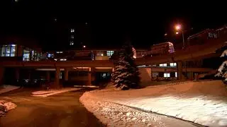 Kolejka karetek przed szpitalem w Bielsku-Białej