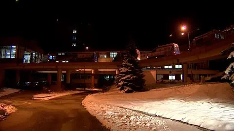 Kolejka karetek przed szpitalem w Bielsku-Białej