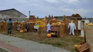 Mieszkańcy jak zawsze chętnie zaangażowali się w przygotowanie dekoracji