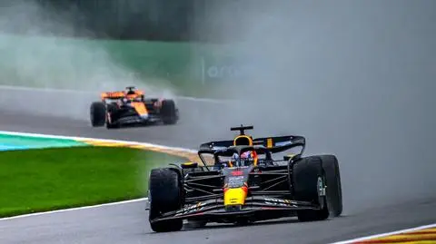 Opóźniony sprint w Belgii. Verstappen odjechał rywalom