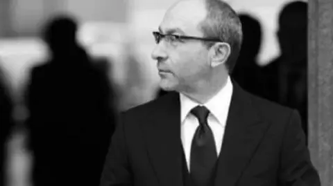 Uciekł do Rosji, potem wrócił, przeżył zamach. Zmarł po zakażeniu koronawirusem, żałoba w mieście