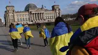 Protest przed gmachem niemieckiego parlamentu