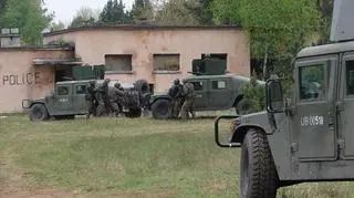Kurs SERE składa się z trzech etapów