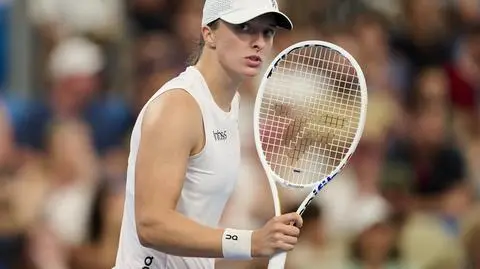 Iga Świątek hopes new mindset leads her to Australian Open glory