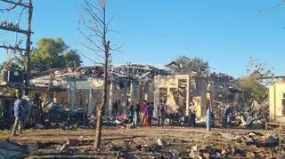 Skutki ataku z powietrza junty na szpital w zachodniej Mjanmie