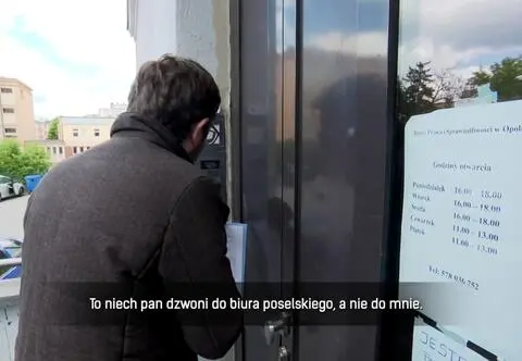 Biura poselskie widmo. Dziennikarz puka i słyszy: "tu nie ma biura, ja się z łóżka zerwałam" 