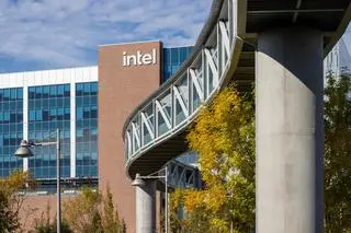 Intel notuje straty finansowe